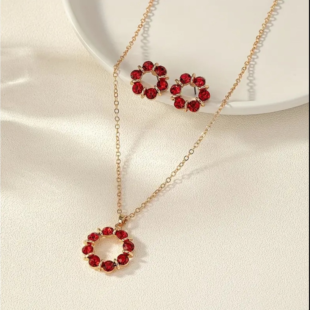 🎁 Gold and Red Jewelry Set NWT